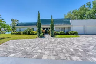 102 Seagull Ln, Sarasota, FL 34236 - Photo 13