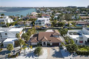 562 Ranger Ln, Longboat Key, FL 34228 - Photo 5