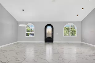 562 Ranger Ln, Longboat Key, FL 34228 - Photo 11