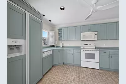 1336 Benjamin Franklin Drive #2A, Sarasota, FL 34236 - Photo 9