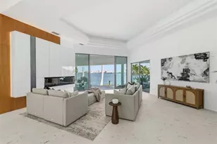 259 Robin Dr, Sarasota, FL 34236 - Photo 3