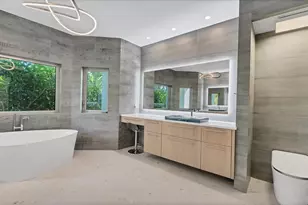 259 Robin Dr, Sarasota, FL 34236 - Photo 39