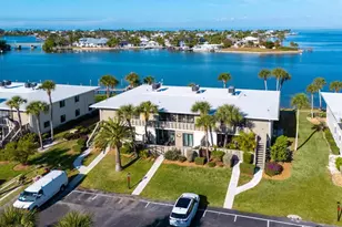 6400 Flotilla Dr, Holmes Beach, FL 34217 - Photo 35