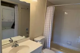 5697 Ashton Lake Dr, Sarasota, FL 34231 - Photo 21