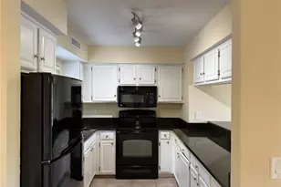 5697 Ashton Lake Dr, Sarasota, FL 34231 - Photo 13