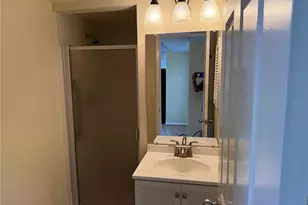 5697 Ashton Lake Dr, Sarasota, FL 34231 - Photo 17