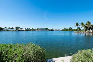 627 Concord Ln, Holmes Beach, FL 34217 - Photo 1