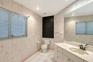 2429 Whippoorwill Cir, Sarasota, FL 34231 - Photo 17