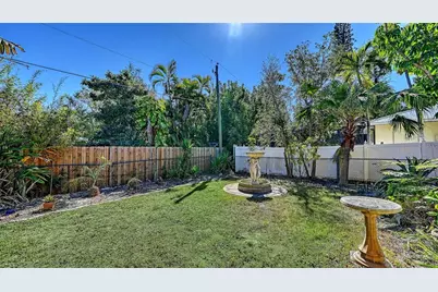 2429 Whippoorwill Circle, Sarasota, FL 34231 - Photo 25