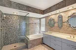 2429 Whippoorwill Cir, Sarasota, FL 34231 - Photo 19