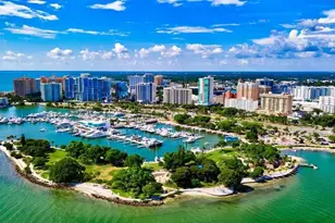 2732 Hidden Lake Blvd, Sarasota, FL 34237 - Photo 13