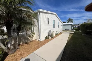 8428 Regal Way, Palmetto, FL 34221 - Photo 5