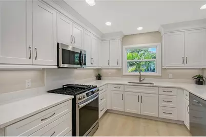 444 S Polk Drive, Sarasota, FL 34236 - Photo 17