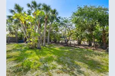 734 Canal Road, Sarasota, FL 34242 - Photo 23