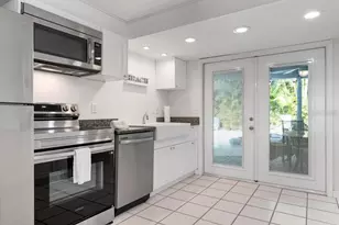 314 61st St, Holmes Beach, FL 34217 - Photo 17