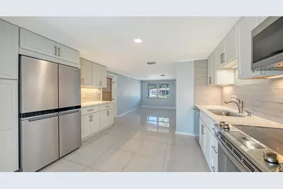 5529 Nutmeg Avenue, Sarasota, FL 34231 - Photo 9