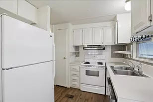 3301 Evelyn Dr, Ellenton, FL 34222 - Photo 15