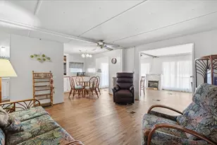 3301 Evelyn Dr, Ellenton, FL 34222 - Photo 9