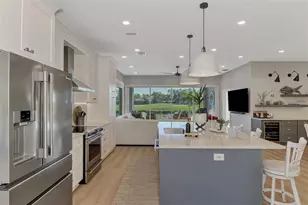 561 Fallbrook Dr, Venice, FL 34292 - Photo 11