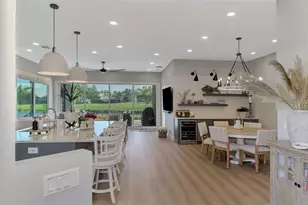 561 Fallbrook Dr, Venice, FL 34292 - Photo 9