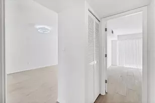 129 Tyler Dr, Sarasota, FL 34236 - Photo 17