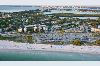 130 N Blvd Of The Presidents, Sarasota, FL 34236 - Photo 23