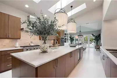 130 N Blvd Of The Presidents, Sarasota, FL 34236 - Photo 7