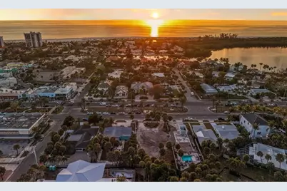 130 N Blvd Of The Presidents, Sarasota, FL 34236 - Photo 27