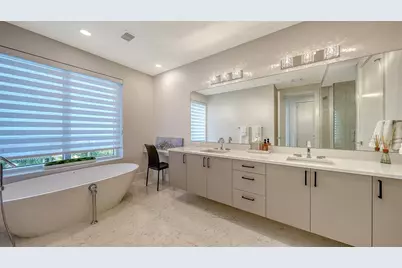 540 N Tamiami Trail #701, Sarasota, FL 34236 - Photo 25