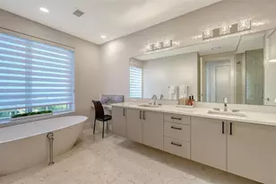 540 N Tamiami Trl, Sarasota, FL 34236 - Photo 25