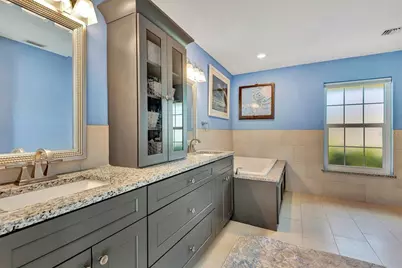 556 Silk Oak Drive, Venice, FL 34293 - Photo 11