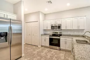 1262 Grantham Dr, Sarasota, FL 34234 - Photo 15