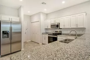 1262 Grantham Dr, Sarasota, FL 34234 - Photo 13