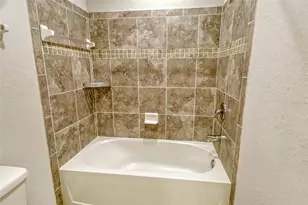 1262 Grantham Dr, Sarasota, FL 34234 - Photo 31