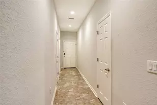 1262 Grantham Dr, Sarasota, FL 34234 - Photo 19