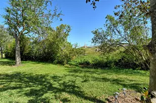 1262 Grantham Dr, Sarasota, FL 34234 - Photo 35