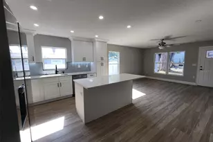 1013 13th St E, Bradenton, FL 34208 - Photo 13