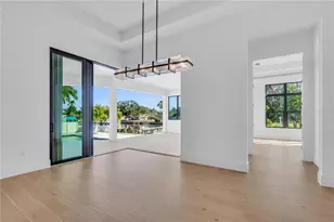 7125 Westmoreland Dr, Sarasota, FL 34243 - Photo 7