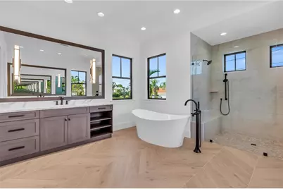 7125 Westmoreland Drive, Sarasota, FL 34243 - Photo 25