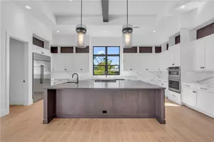 7125 Westmoreland Dr, Sarasota, FL 34243 - Photo 13