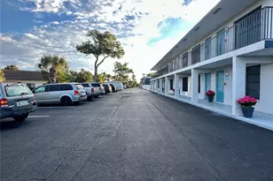 1860 Phillippi Shores Dr, Sarasota, FL 34231 - Photo 17