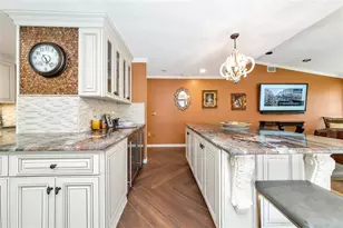 6976 Country Lakes Cir, Sarasota, FL 34243 - Photo 13