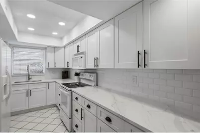 4307 Gulf Drive #109, Holmes Beach, FL 34217 - Photo 9