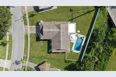 6717 Roxbury Drive, Sarasota, FL 34231 - Photo 3