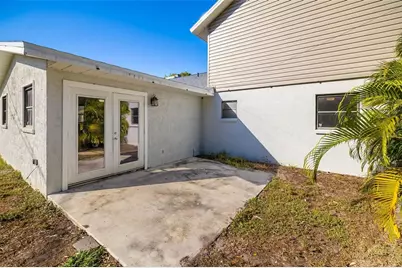 928 Laurel Avenue, Venice, FL 34285 - Photo 41