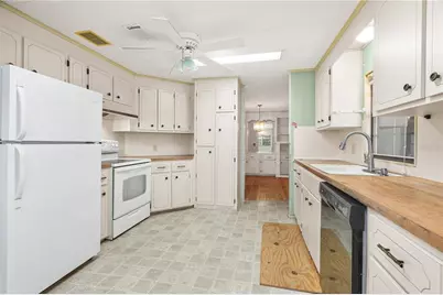 6710 36th Avenue E #241, Palmetto, FL 34221 - Photo 13