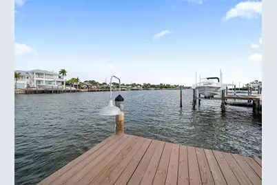 34 Seaside Court, Holmes Beach, FL 34217 - Photo 5