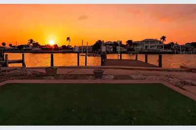 34 Seaside Court, Holmes Beach, FL 34217 - Photo 59