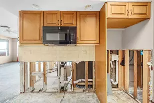 34 Seaside Ct, Holmes Beach, FL 34217 - Photo 33