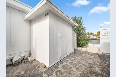 34 Seaside Court, Holmes Beach, FL 34217 - Photo 59